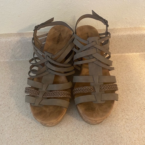 Wedges - Picture 2 of 2